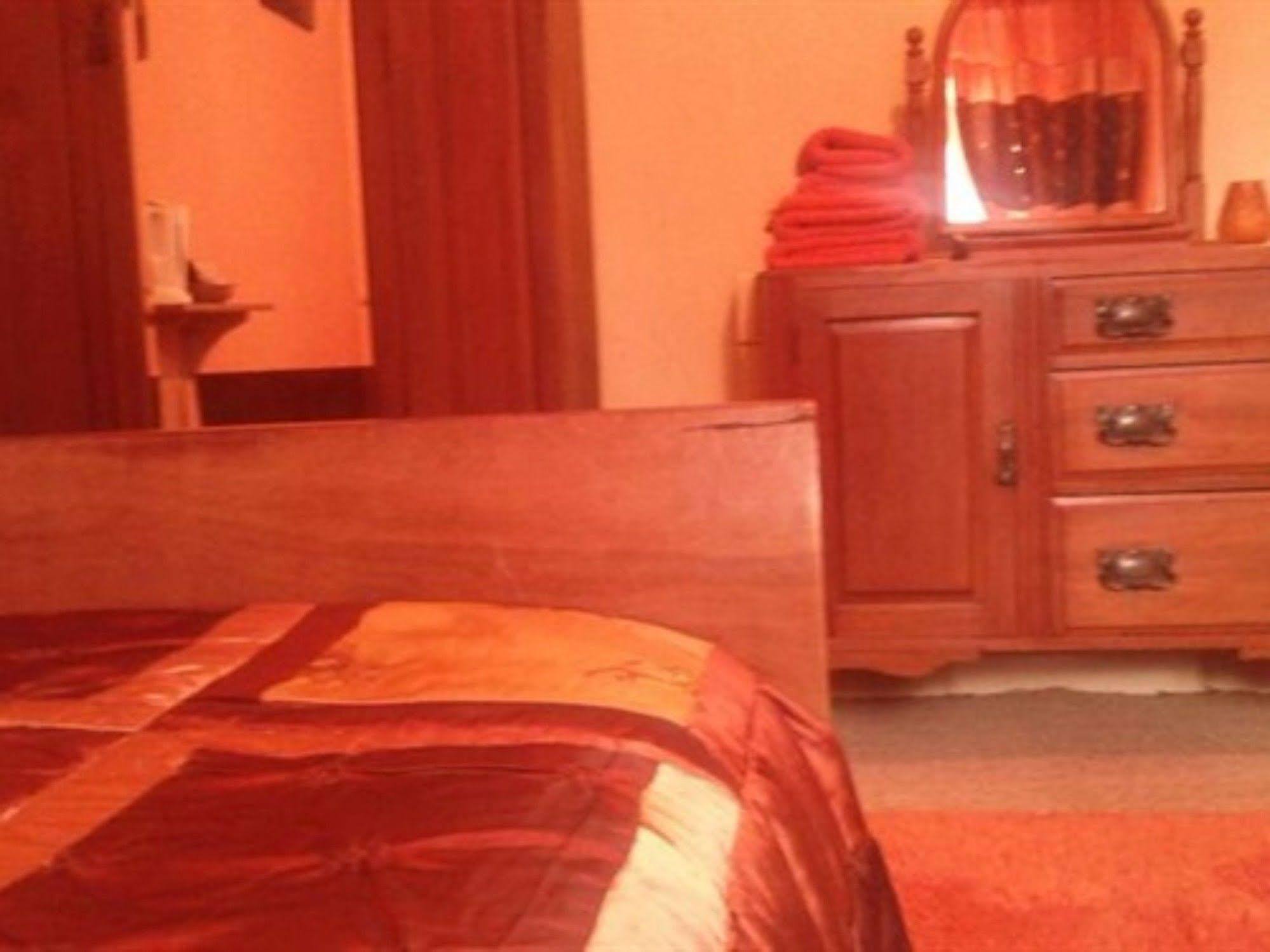 Sunset House Chambres De Hotes Magnac-Laval エクステリア 写真